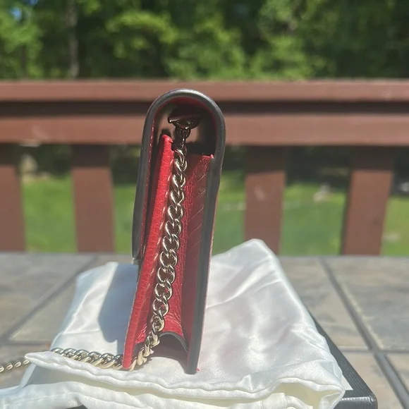 Gucci Crossbody Interlocking with Chain Strap - Picture 4 of 10